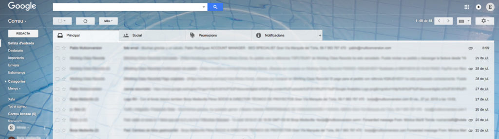 Bandeja de entrada de Gmail con el diseño anterior.